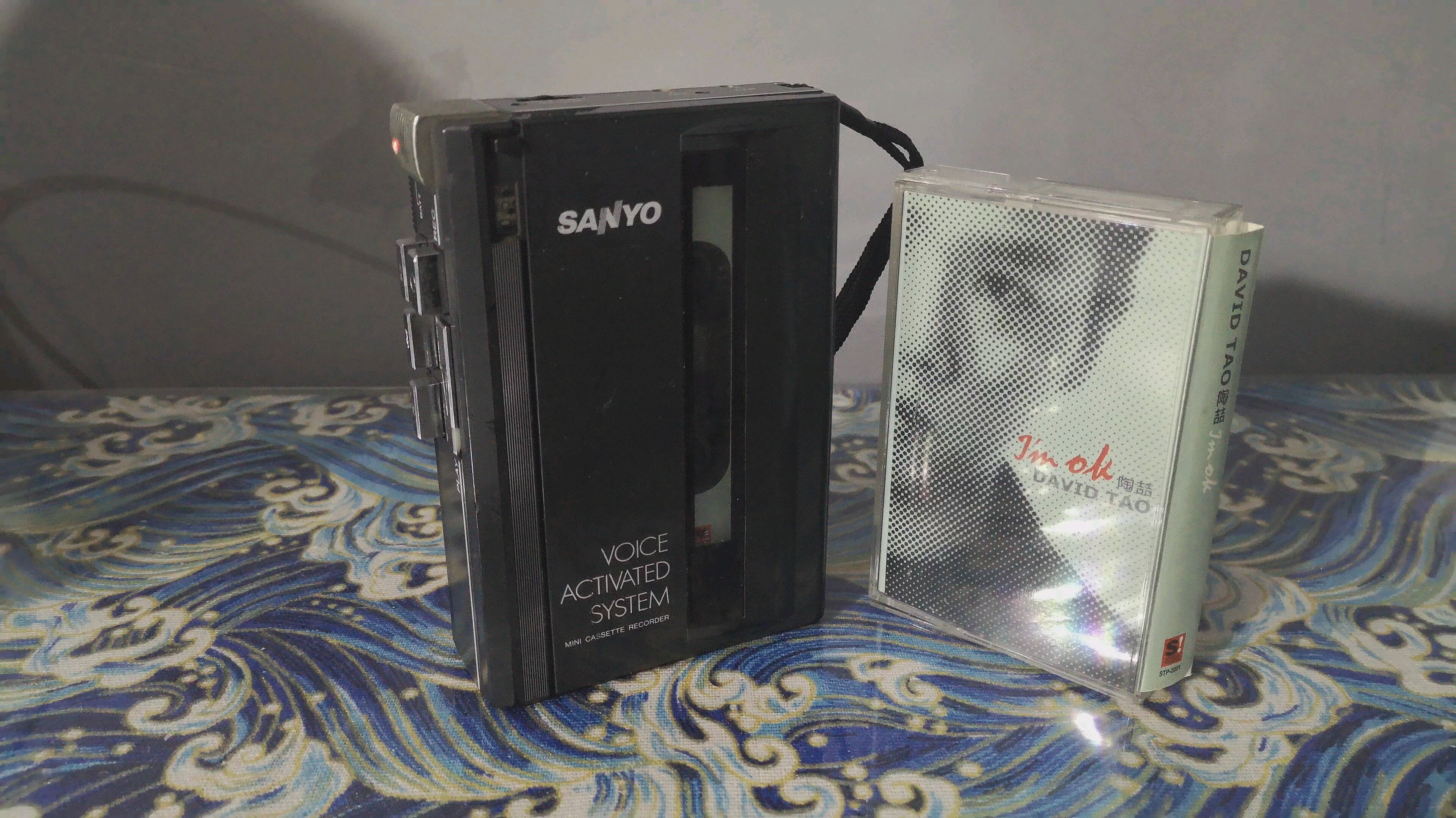 随身听放陶喆《找自己》,怀旧风,敢相信这是二十多年之前的歌?