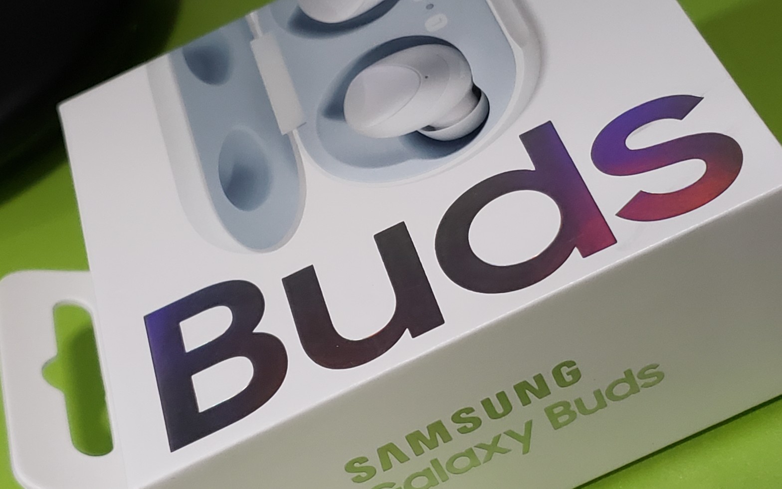 星粉galaxybuds开箱视频 氪金千元,愉悦双耳