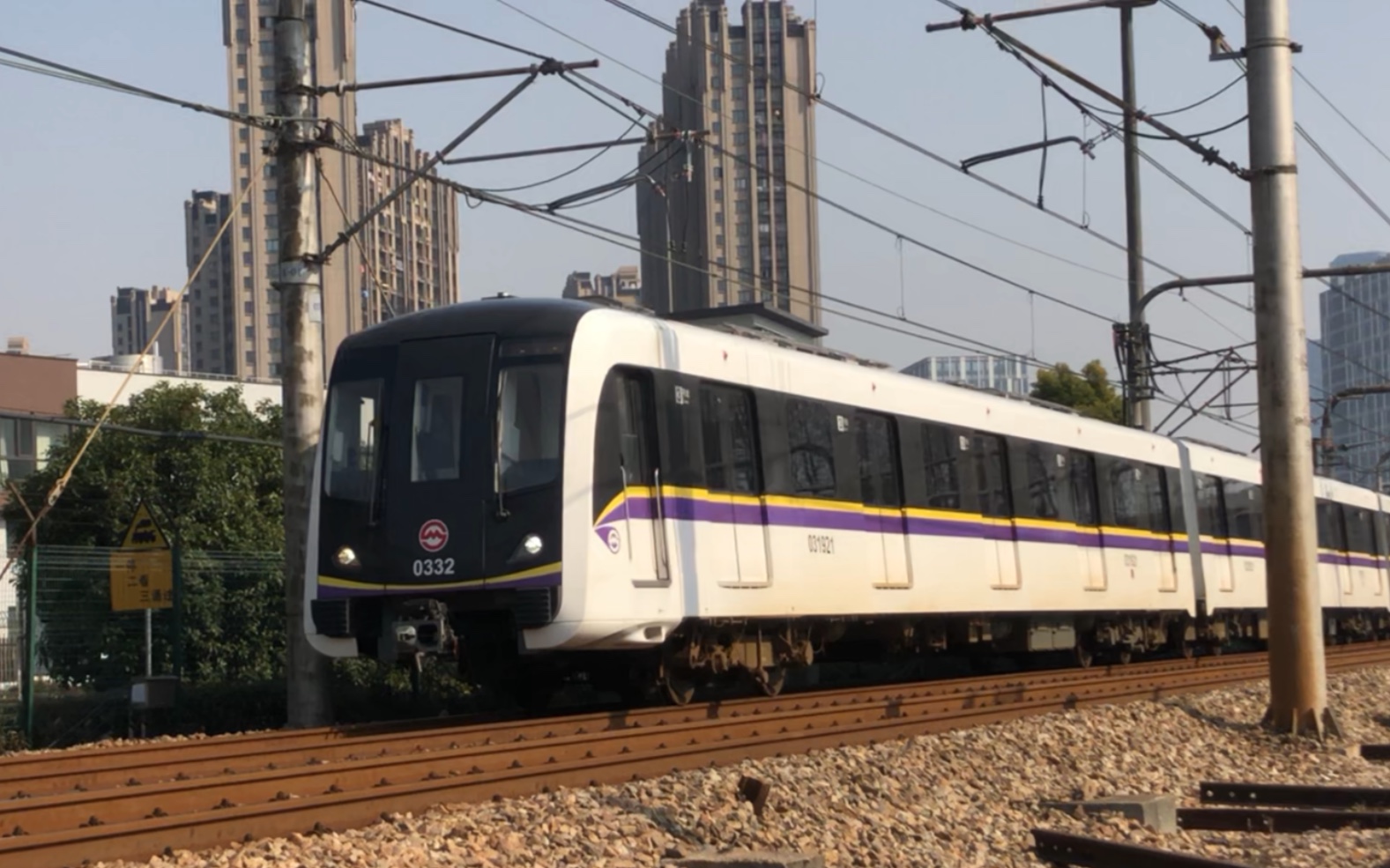 上海地铁3号线车型图片