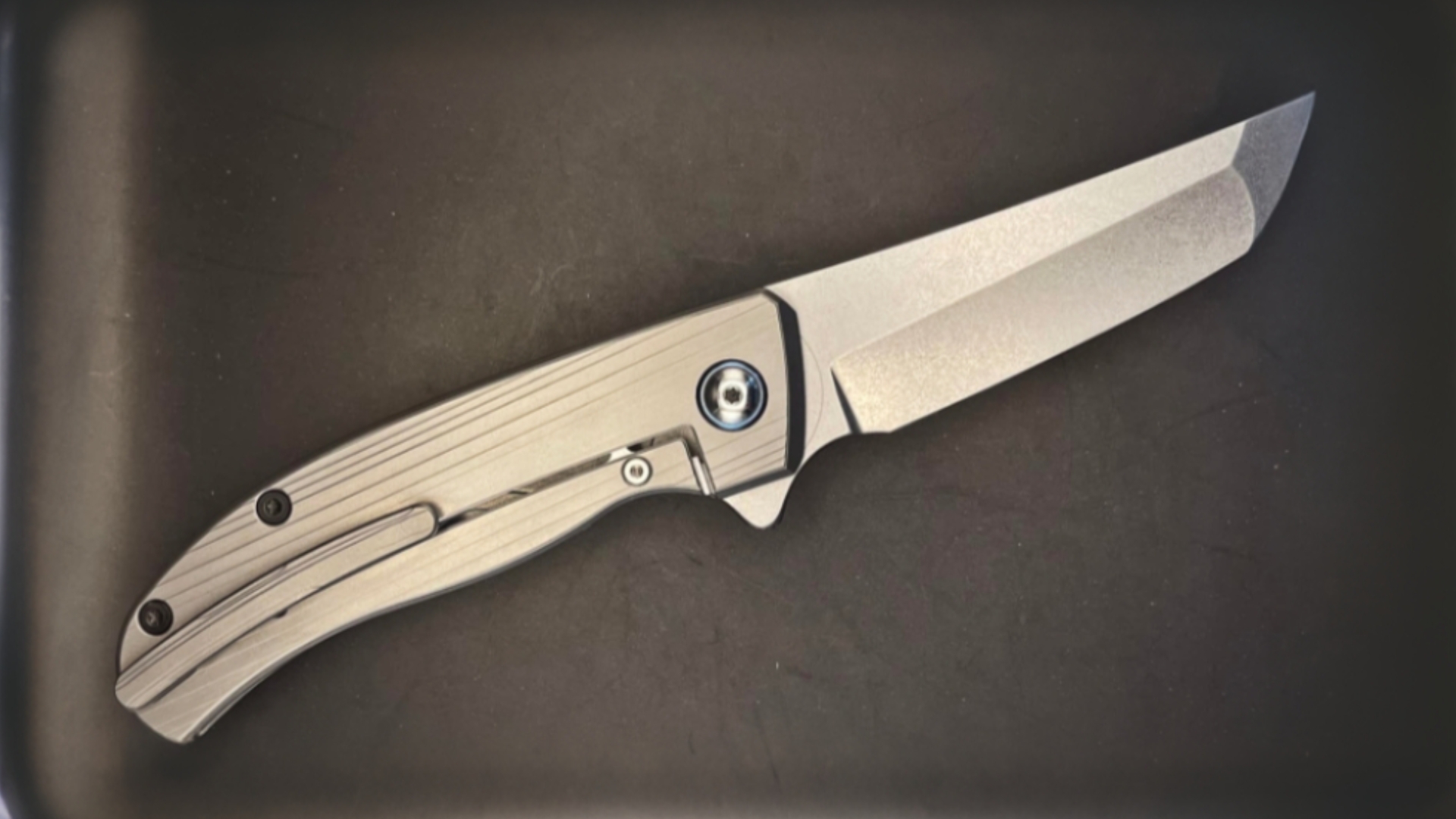 摸着东大过河,越南刀协试制钛柄粉末钢折刀样品视频混剪