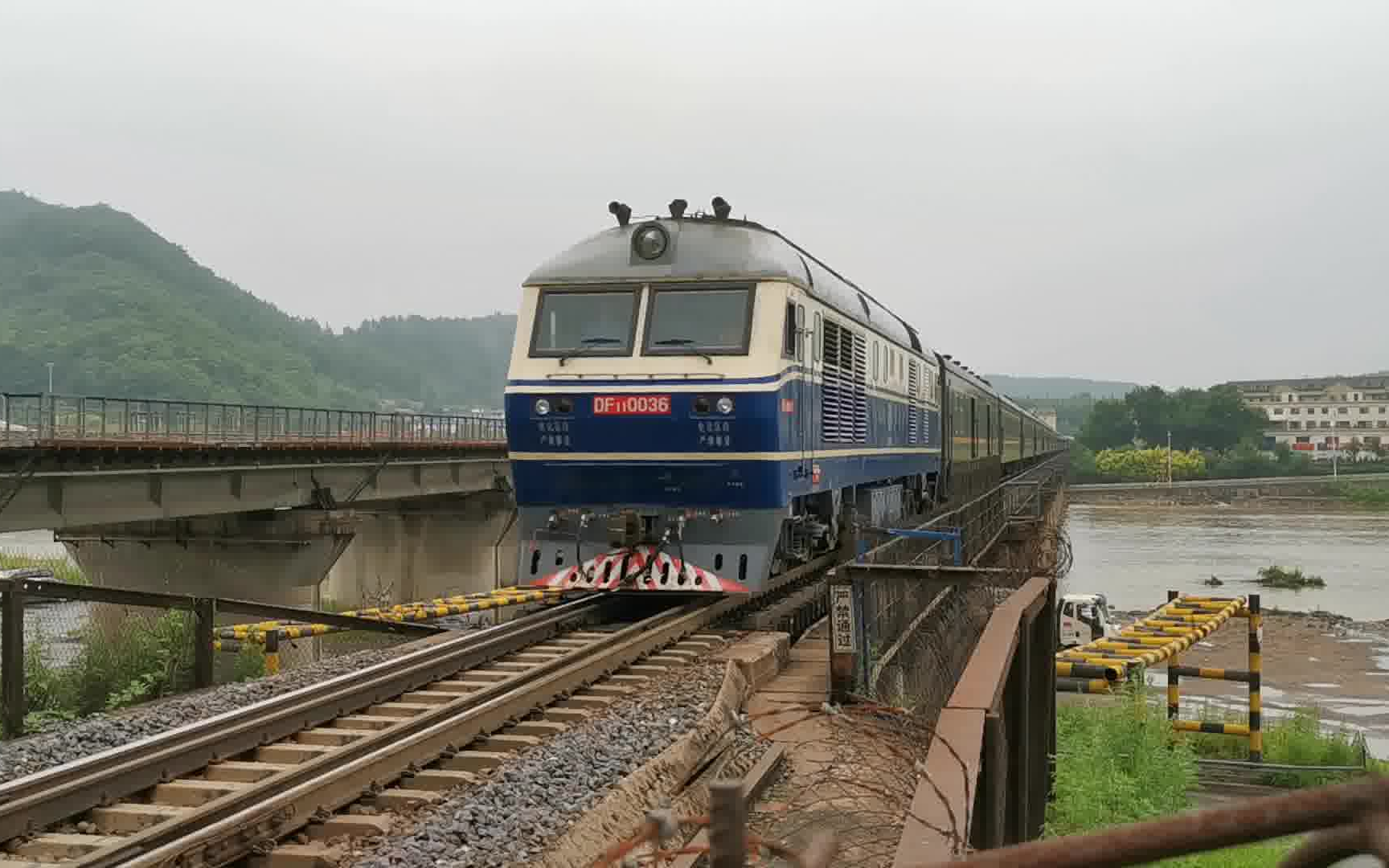 【20210711】k429通过梅集线128km大桥接近通化站