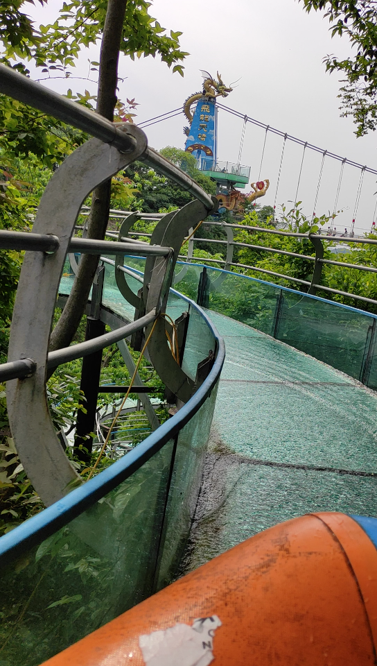 马仁奇峰风景区玻璃桥图片