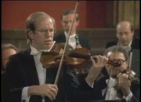 [图]克莱默-第3號小提琴協奏曲 (莫扎特) | Mozart - Violin Concerto No. 3 KV. 216 Kremer, Harnoncour