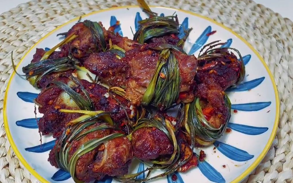 【云南美食】云南特色美食-香茅草炸排骨