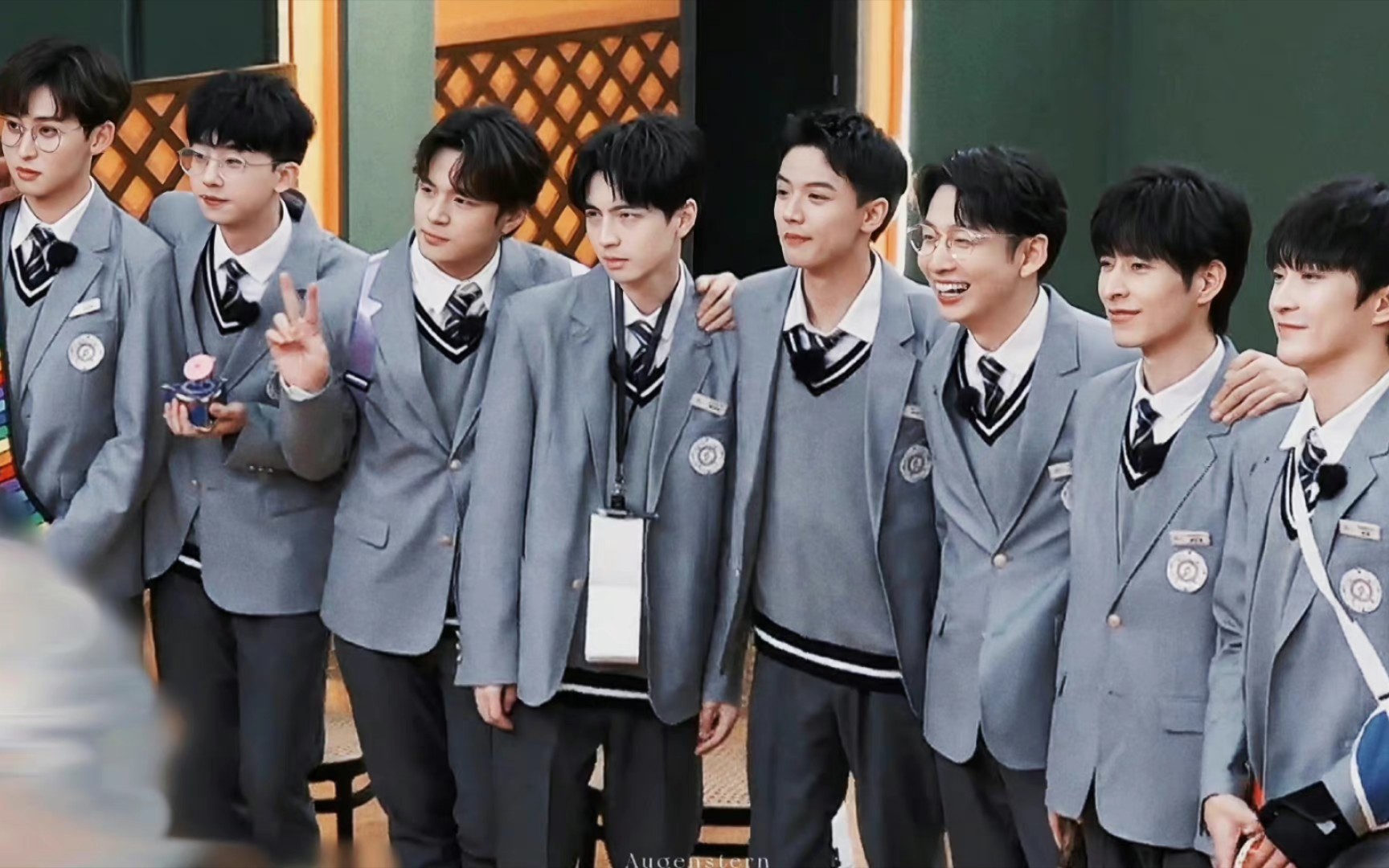 【名侦探学院×最佳损友】长沙不大,风景如画,朋友不多,全在这桌97