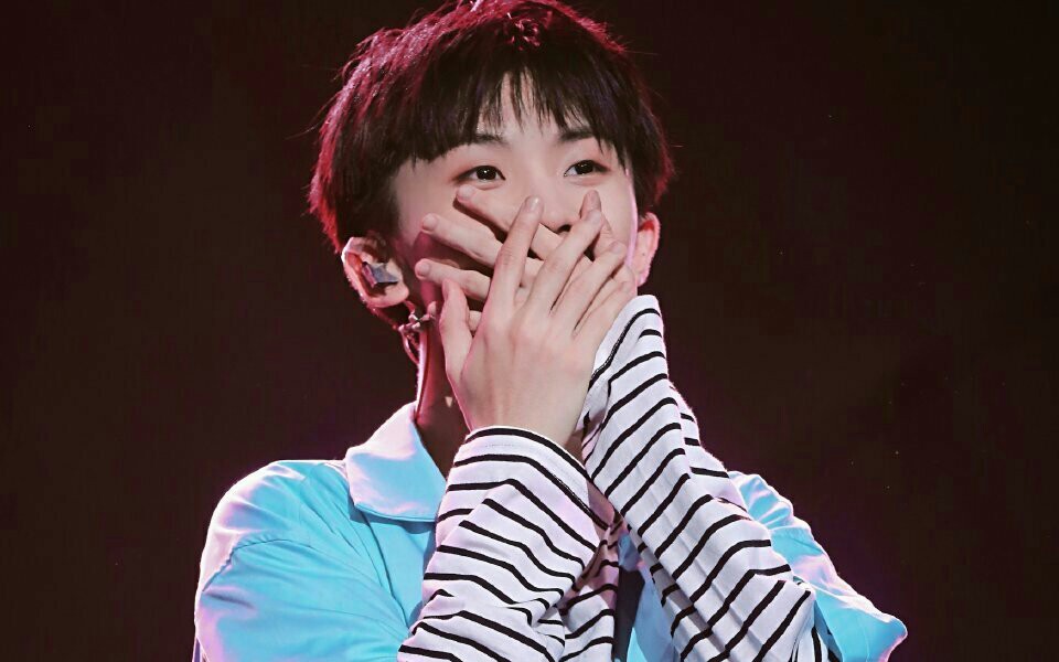 马嘉祺–睫毛弯弯 太甜了 (视频来源于水印,侵权删)