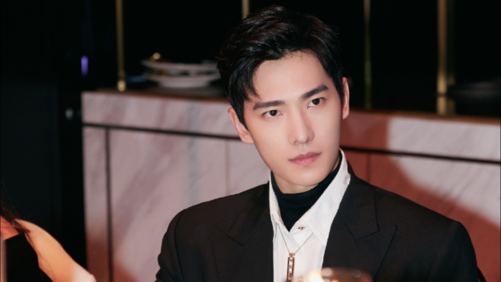 21——【代言活动法国娇兰「beyond time」黑兰艺术展,君子如兰,勇毅