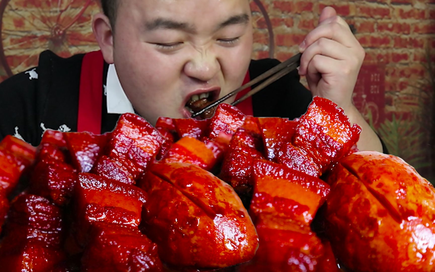 【红烧肉加蛋】下饭菜哪家强?肥而不腻美食猫,我能吃三碗米饭_哔哩哔