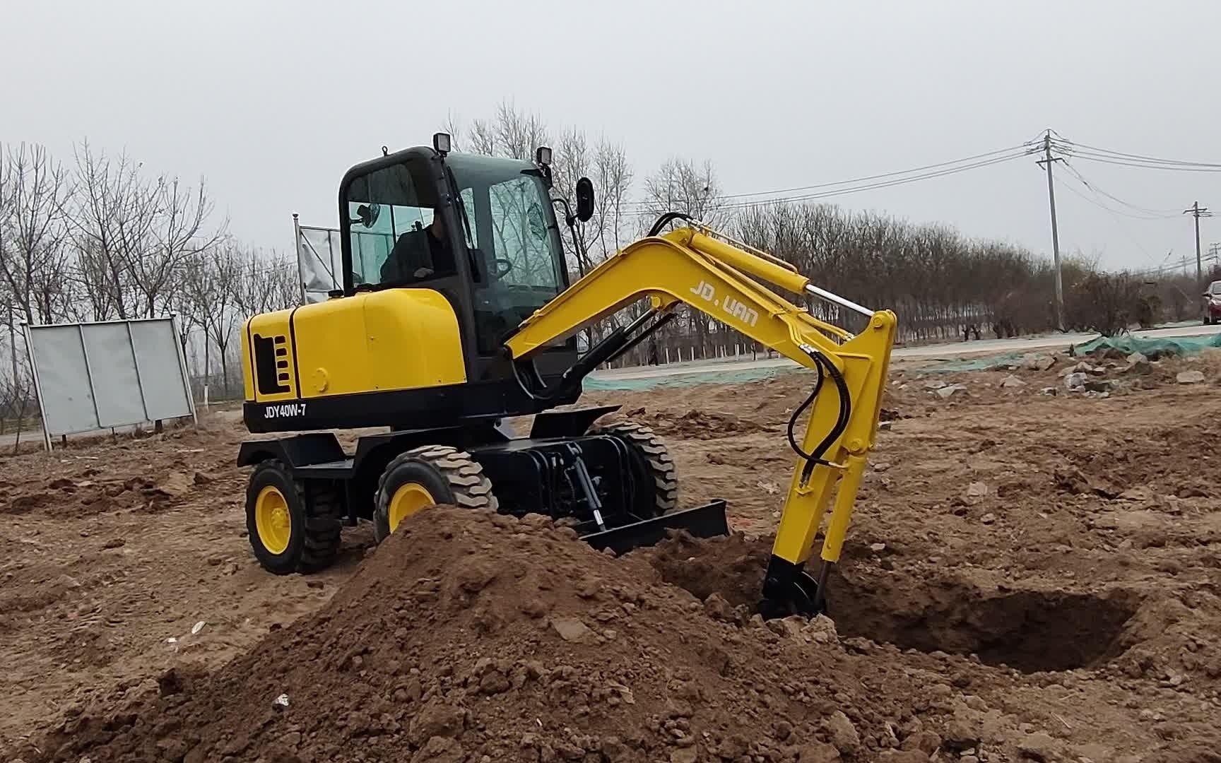 【山鼎机械】40轮式挖掘机施工展示,园林农用多功能小型轮式挖掘机