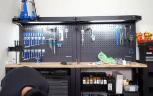 Video herunterladen: 【小宇单车】单车维护工具的蓝色巨人~PARKTOOL开箱