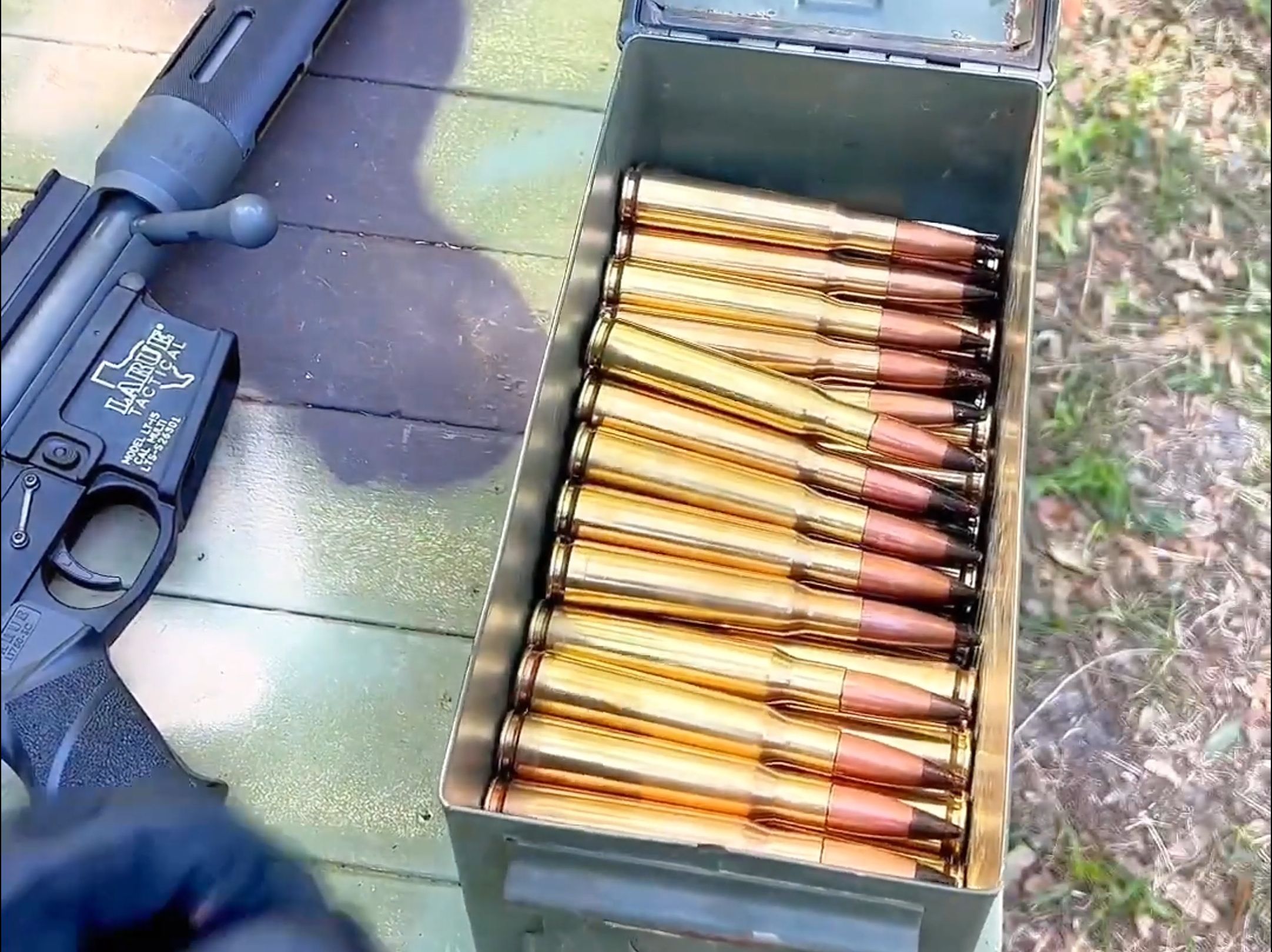 [图]快艾特你的兄弟挨一发50BMG。