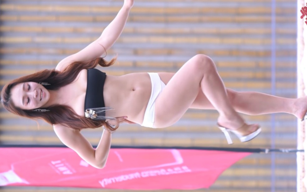 [图]【内衣模特走秀】比基尼美女争霸赛-Bikini beauty contest