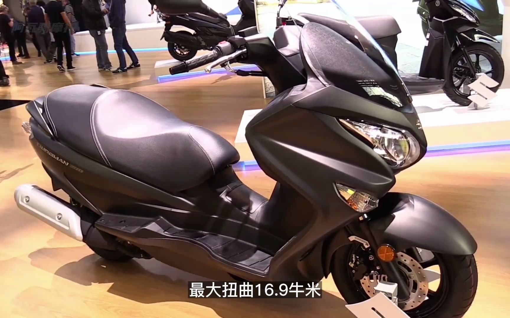 单缸水冷,铃木海外经典踏板车,油箱10升,你喜欢这种造型吗