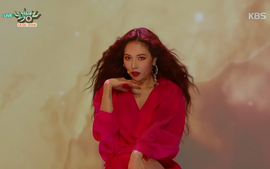 【泫雅(hyuna)】dart   babe 170901 音乐银行 music bank 回归舞台