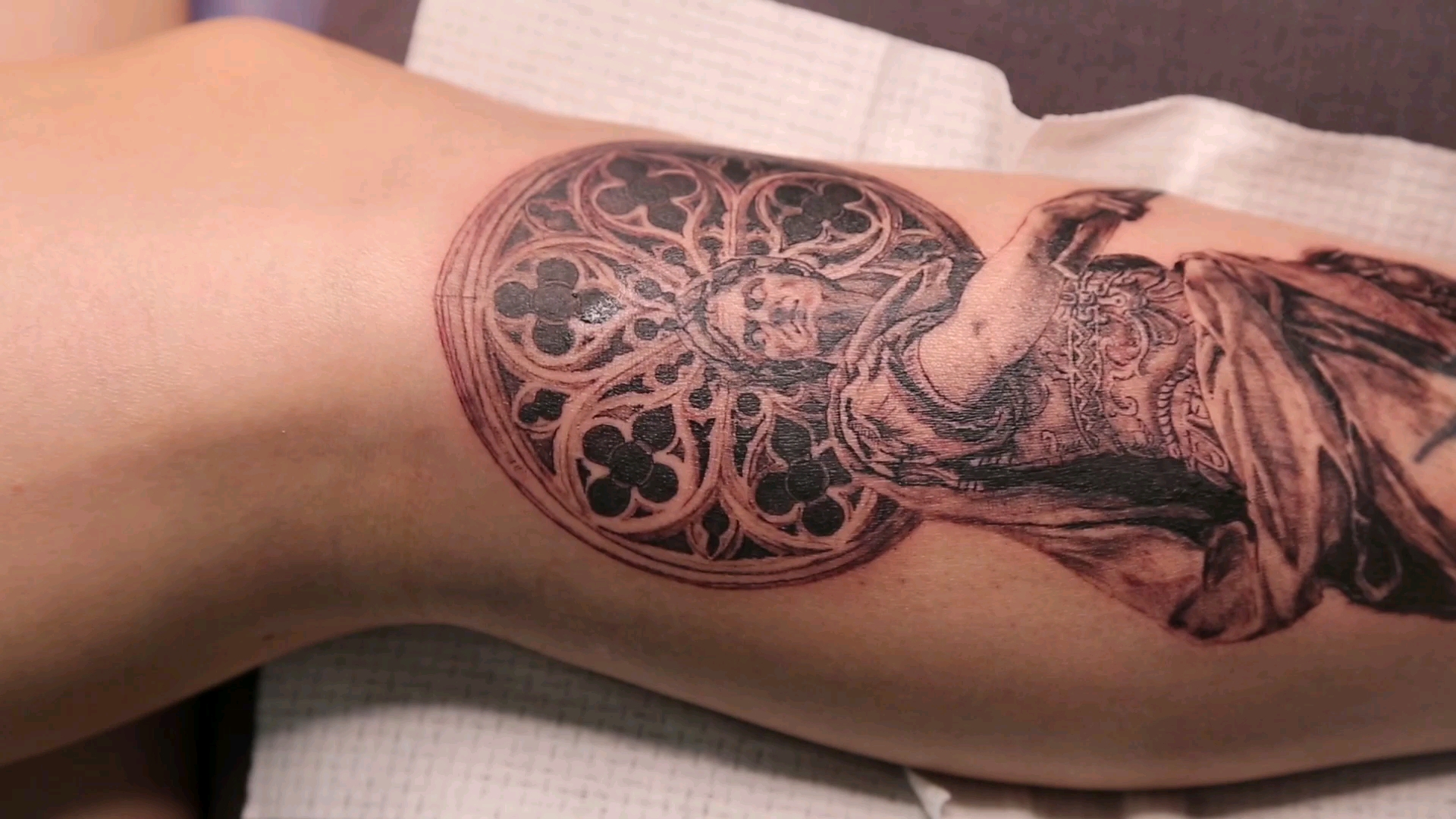 【纹身过程】凯撒大帝写实纹身_哔哩哔哩 (゜-゜)つロ 干杯~-bilibili