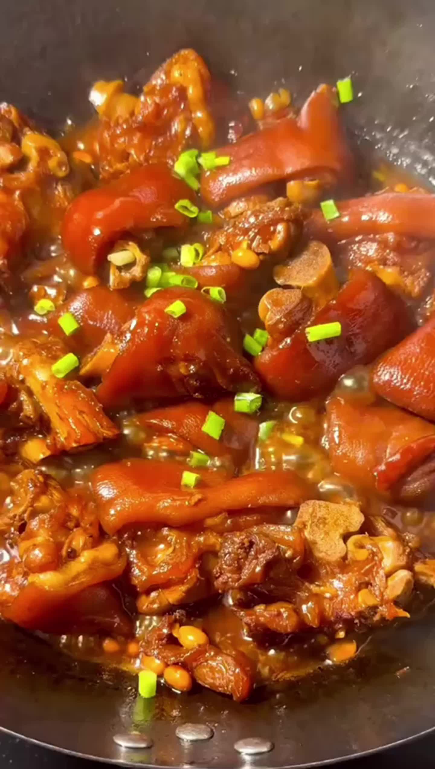 一份黄焖鸡米饭,温暖你的胃,治愈你的心