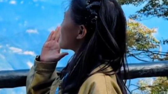 河南济源，女孩在王屋山喊出“横渠四句”，声音清澈而空灵，直击网友们的内心，为小女孩点赞！