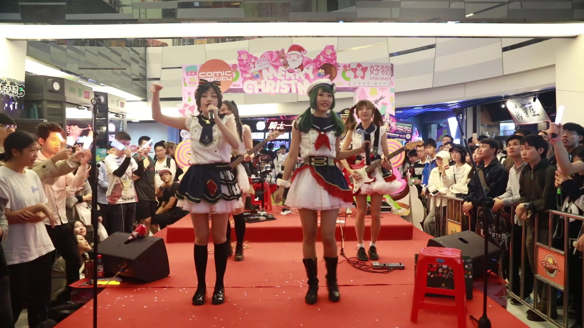 广州站扭蛋姬动漫星城anivo圣诞动漫音乐节