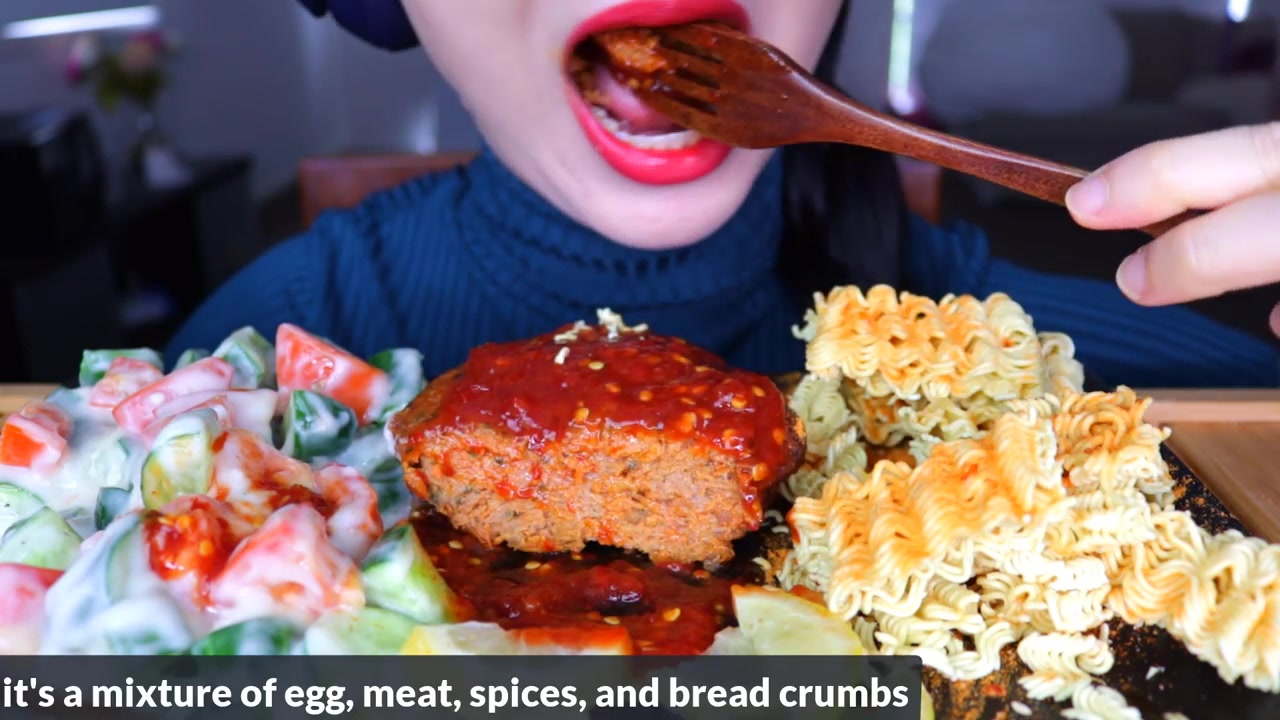 lychee超辣肉饼香辣鸡肉面食奶油沙拉热带果汁