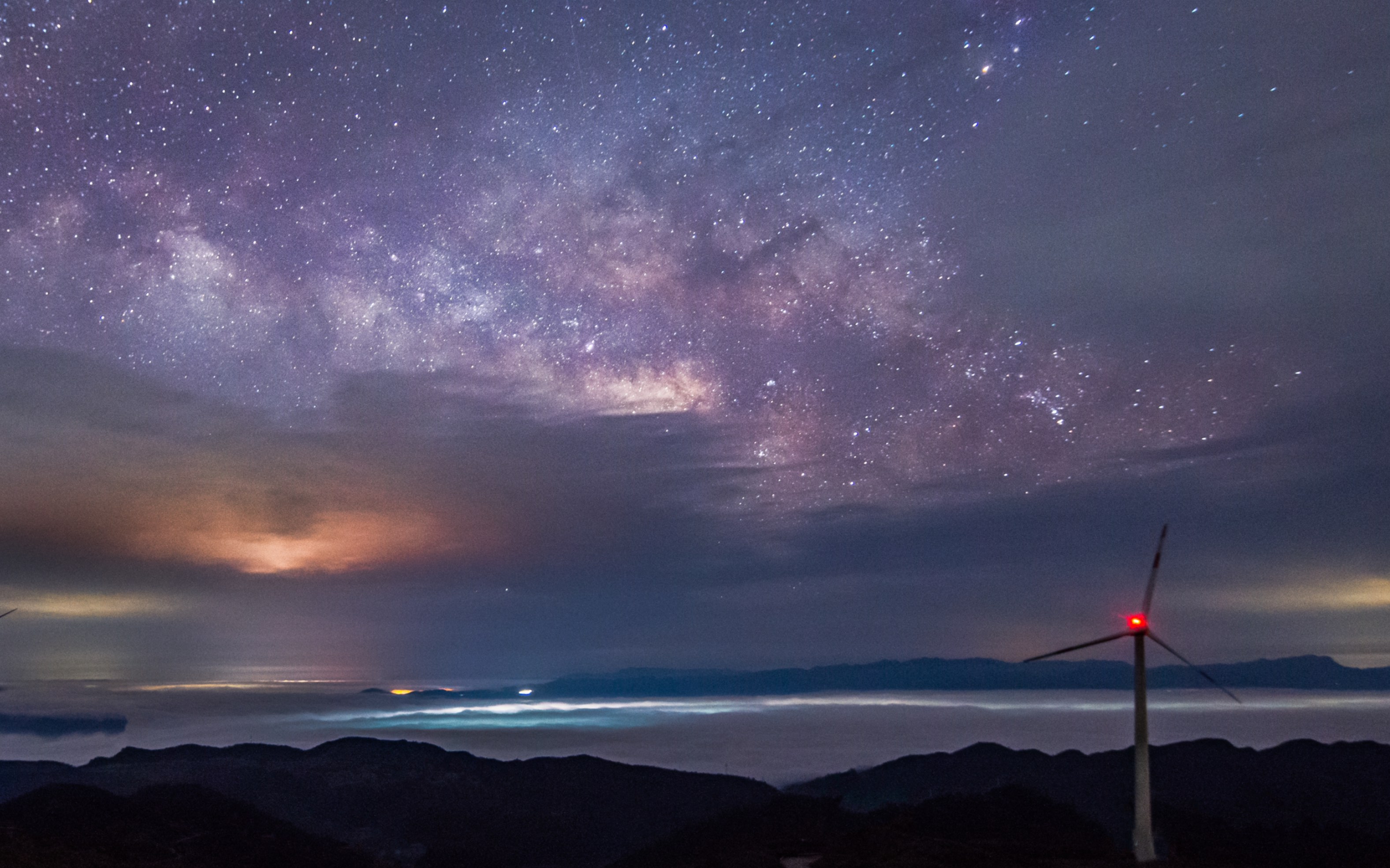 [图]人生路漫漫.沉浸在星空中无法自拔.日出日落云海银河4K