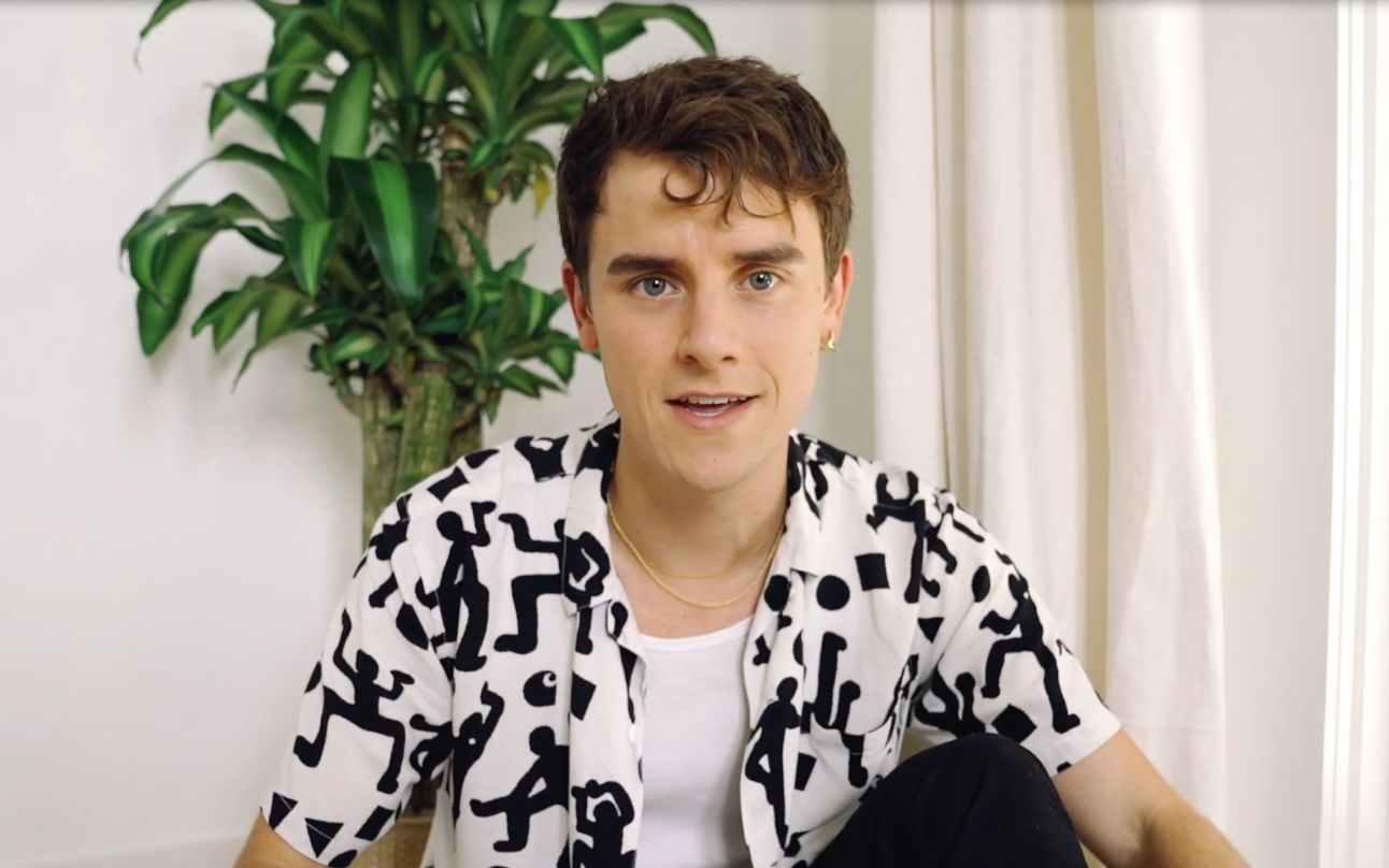 【中英双语】connor franta 康康整理衣橱 cleaning out everything