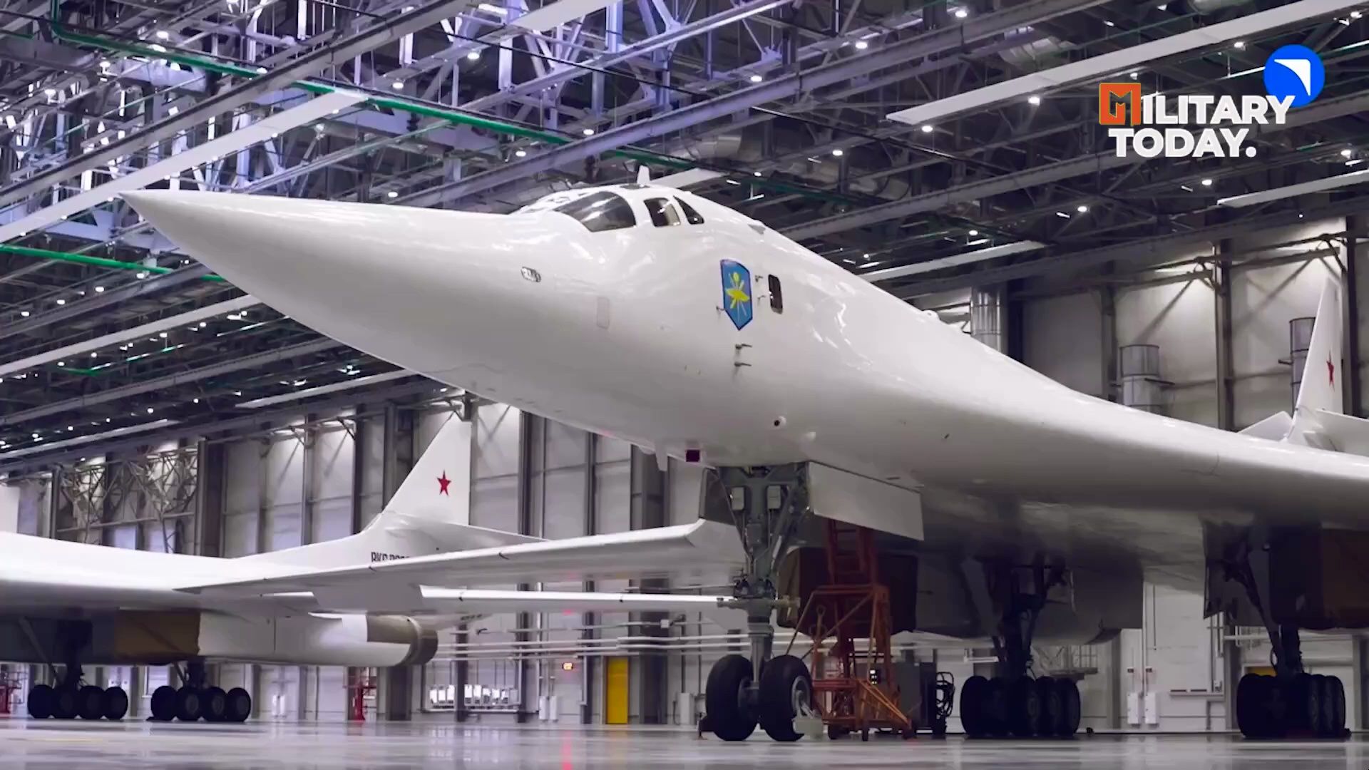 可怕!俄罗斯tu-160m战略轰炸机工厂震惊世界