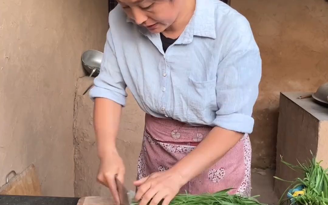 [图]春种一粒粟，秋收万颗子，又到了收谷子的季节