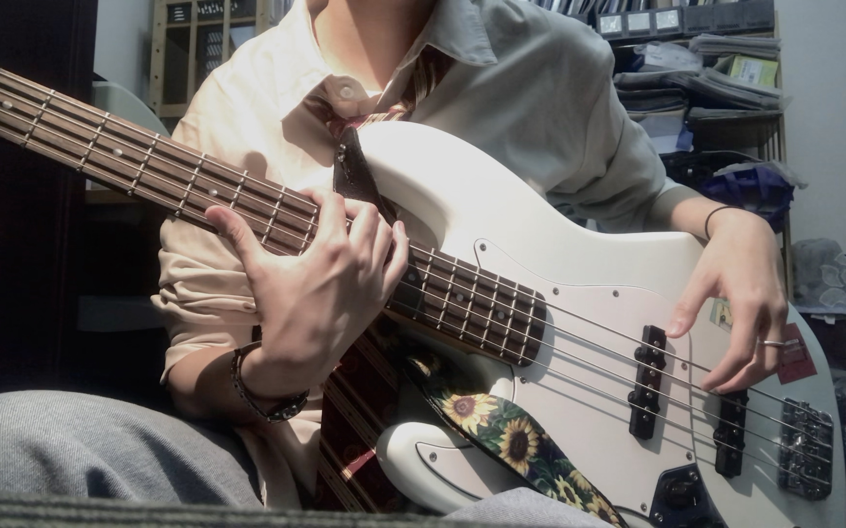 [图]【bass】《想做你的奴隶和主人》i wanna be your slave （cover：Maneskin