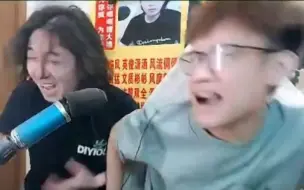 Tải video: 【德华下饭合集145】德华柱子两大卧龙凤雏又来‘’上大分了’‘