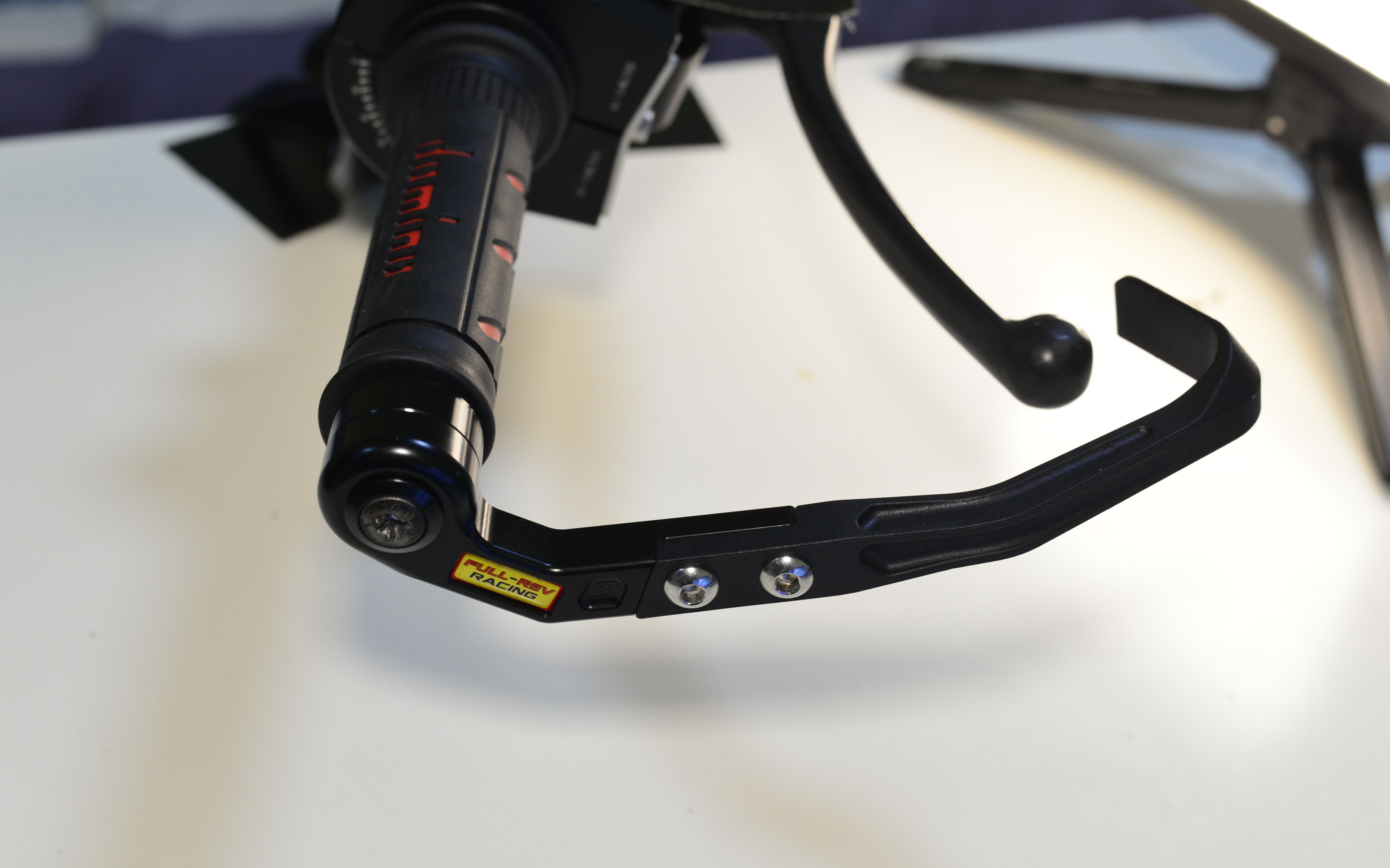 摩托车手把护弓到底有啥用_哔哩哔哩_bilibili