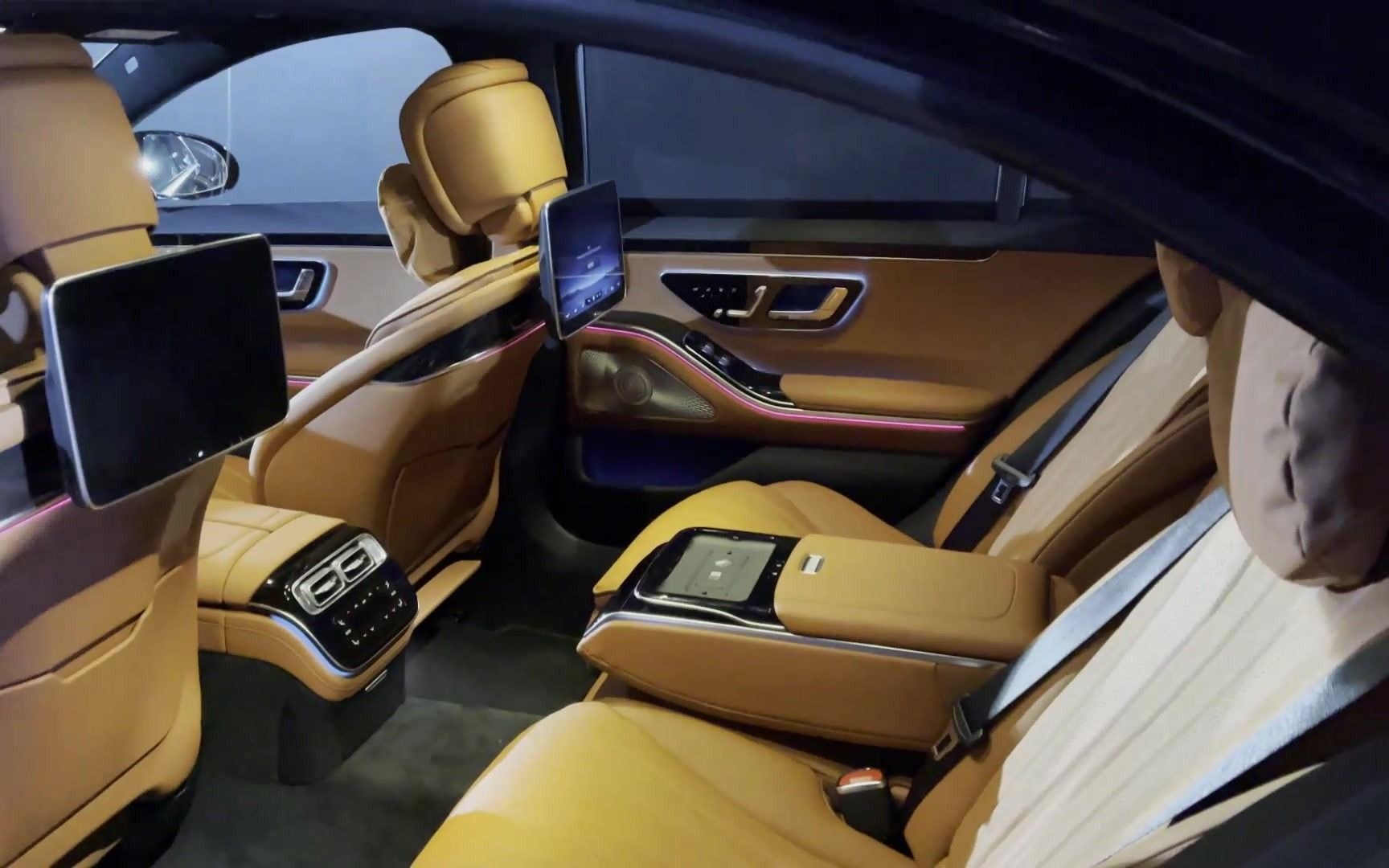 超级豪华应该是何模样?奔驰全新一代s级内饰实拍