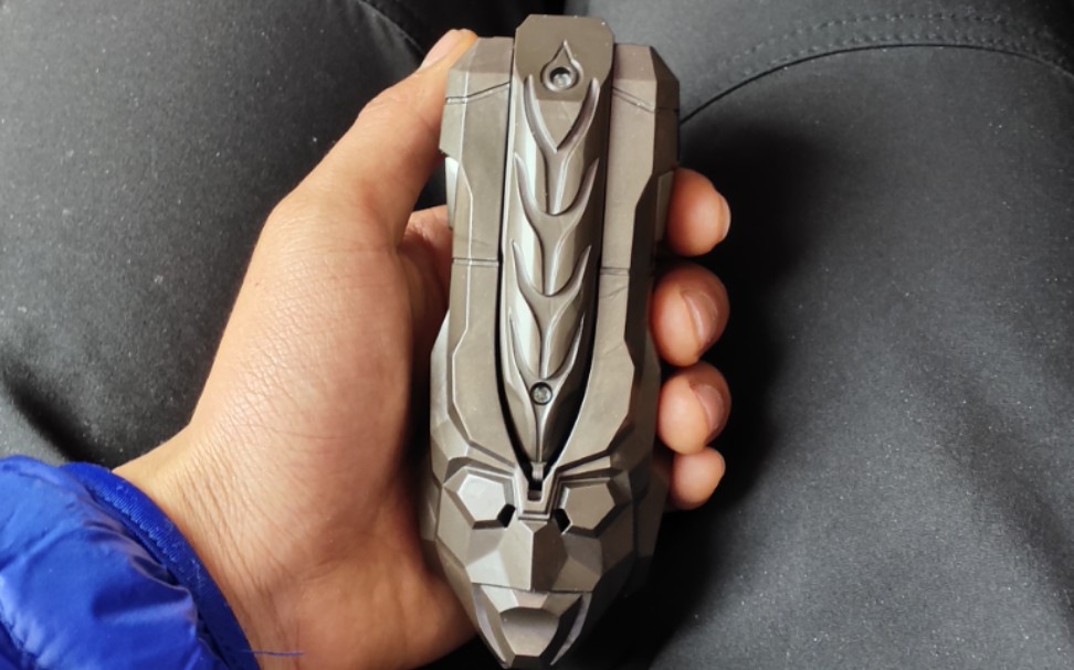 拼多多38块钱的国产戴拿闪光剑,手感还可以_哔哩哔哩_bilibili