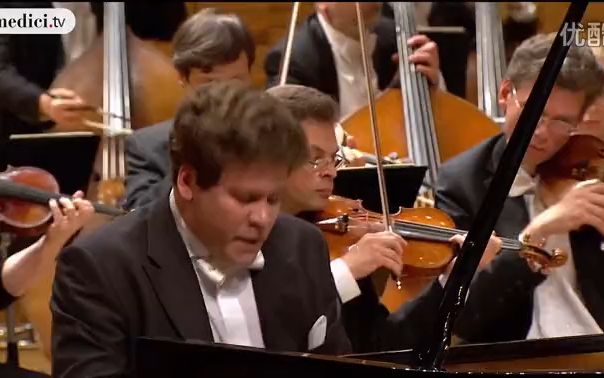 [图]精彩片段 Denis Matsuev 演奏普罗科菲耶夫《第三钢琴协奏曲》_高清G