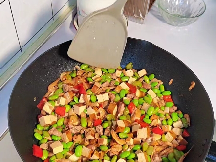 今日午餐 做菜我是认真的 今日菜单:毛豆杂酱+清炒冬瓜哔哩哔哩bilibili