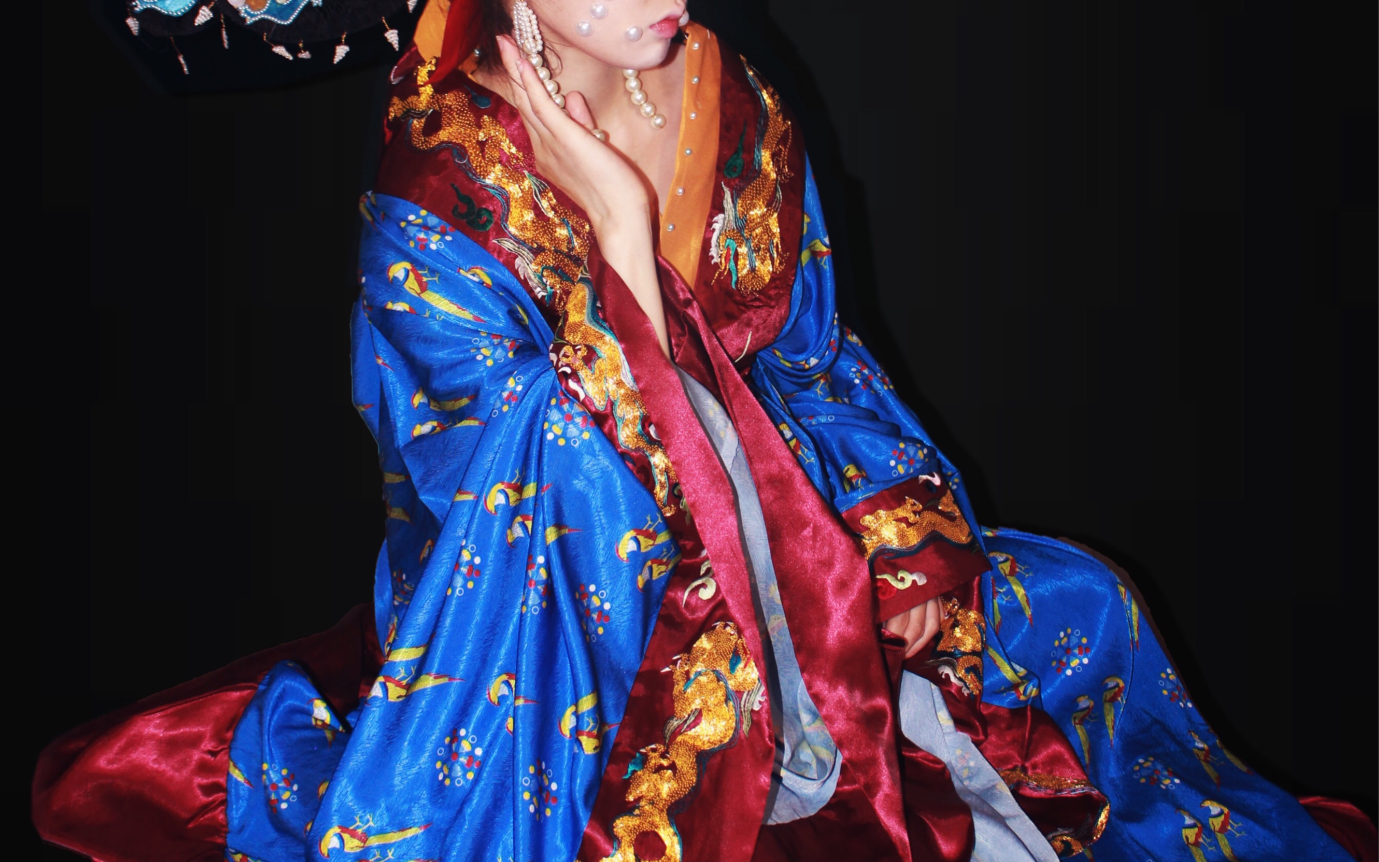 耗时4个月自己绣了件金光灿灿的【清平乐】皇后翟衣