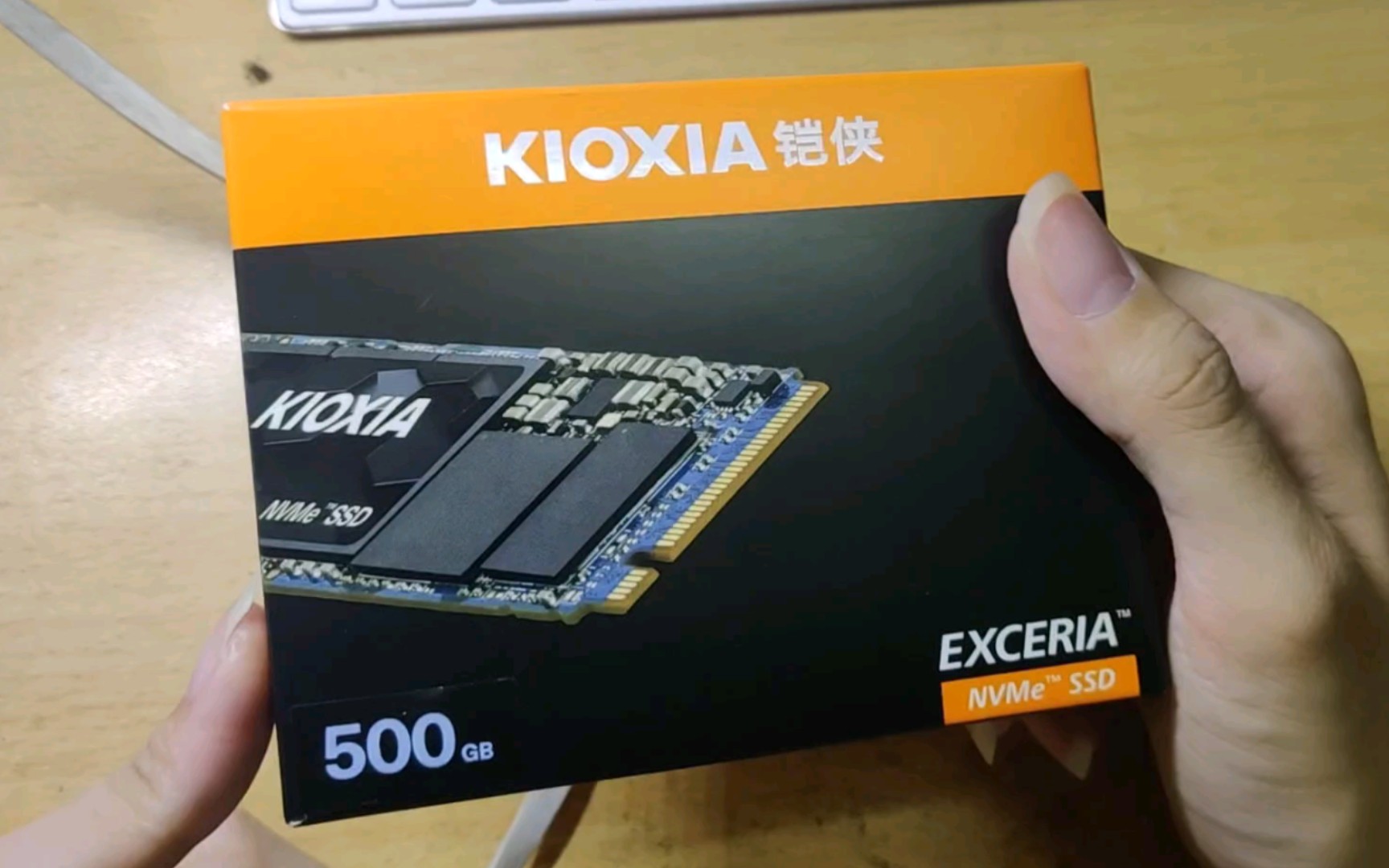 「开箱评测」东芝低端固态硬盘香不香?铠侠 RC10 500GB NVMe SSD哔哩哔哩bilibili