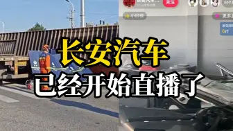 Video herunterladen: 苏州一30多吨大货车侧翻压扁小轿车，小车内两人死里逃生！消防:皮外伤都没有