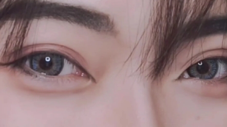 魏无羡眼妆你们要的化妆教程来了首先我要说明每次化妆手轻手重不同妆