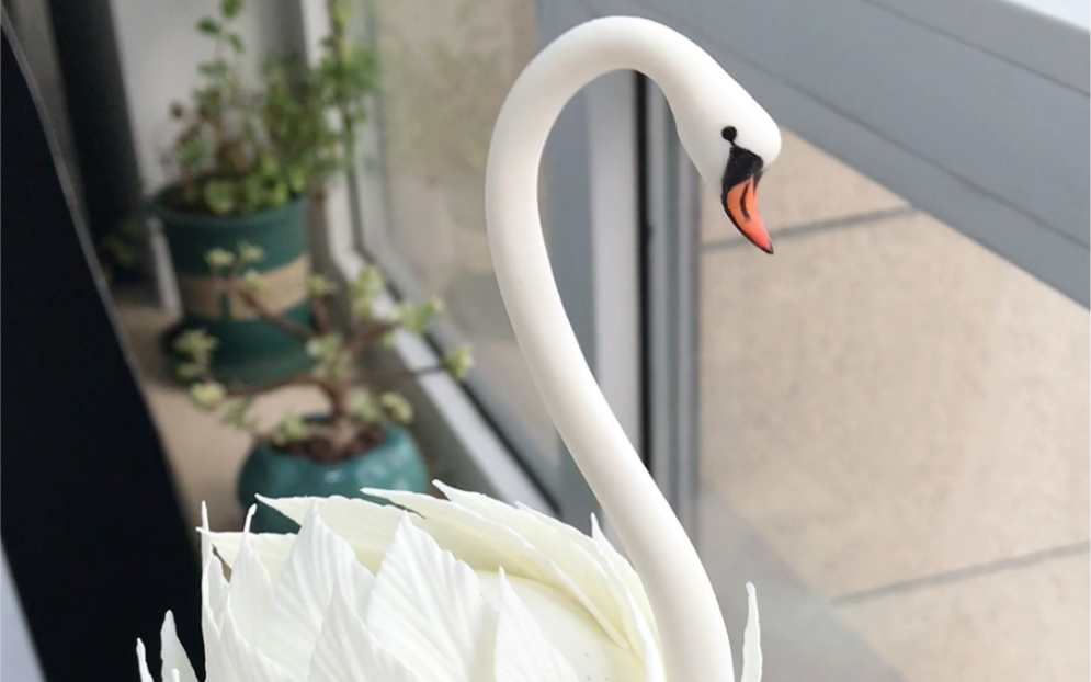 法甜蛋糕巧克力装饰天鹅造型全部可食用学生操作练习作品