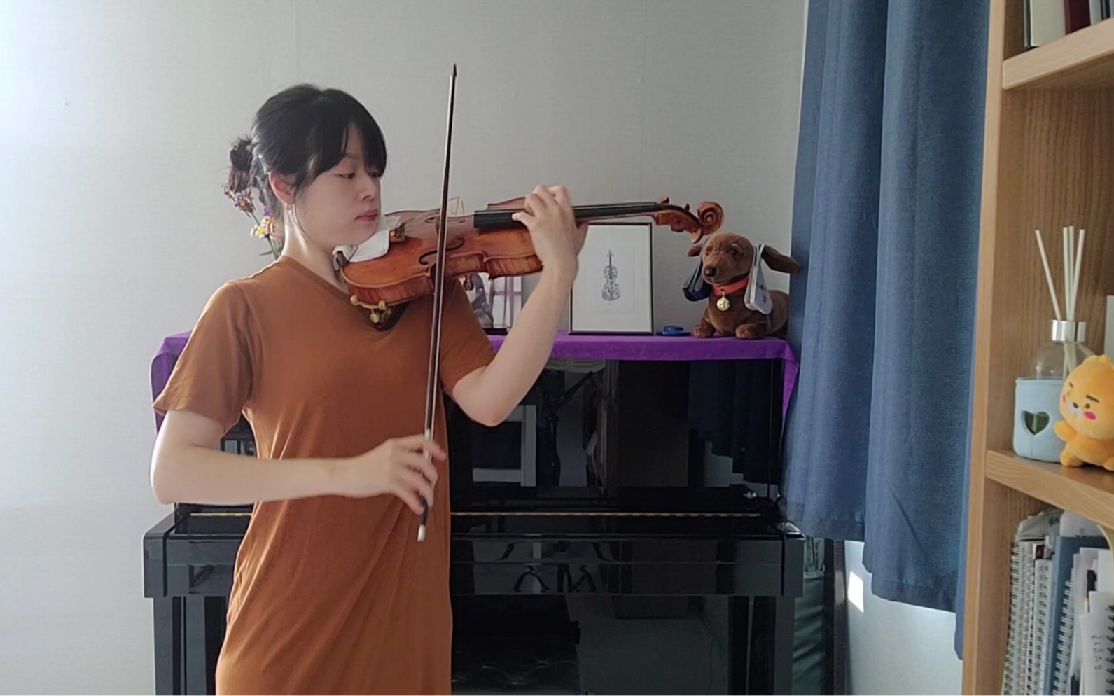 [图]Dami Kim & 小提琴 - 帕格尼尼-随想曲No.5 | Paganini Caprice No.5 - Dami Kim & Violin