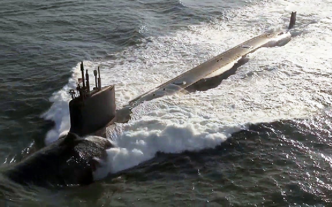 usamc 弗吉尼亚级核潜艇99全速上浮