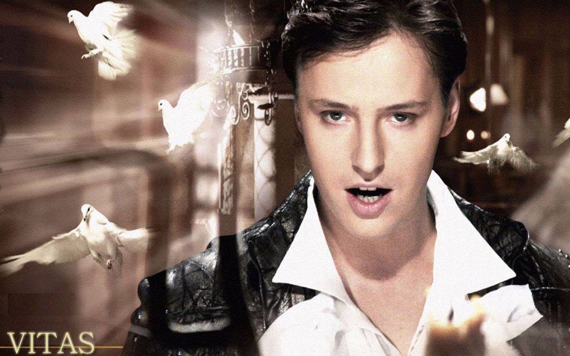 Vitas维塔斯<星星>the star(拼音+谐音+中俄原词字幕)超好听的歌曲,轻松学唱哔哩哔哩bilibili