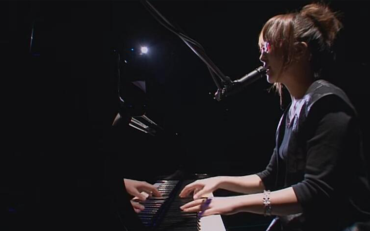 奥华子 - 透明伞-爱哔哩(bilibili视频mp3解析站)