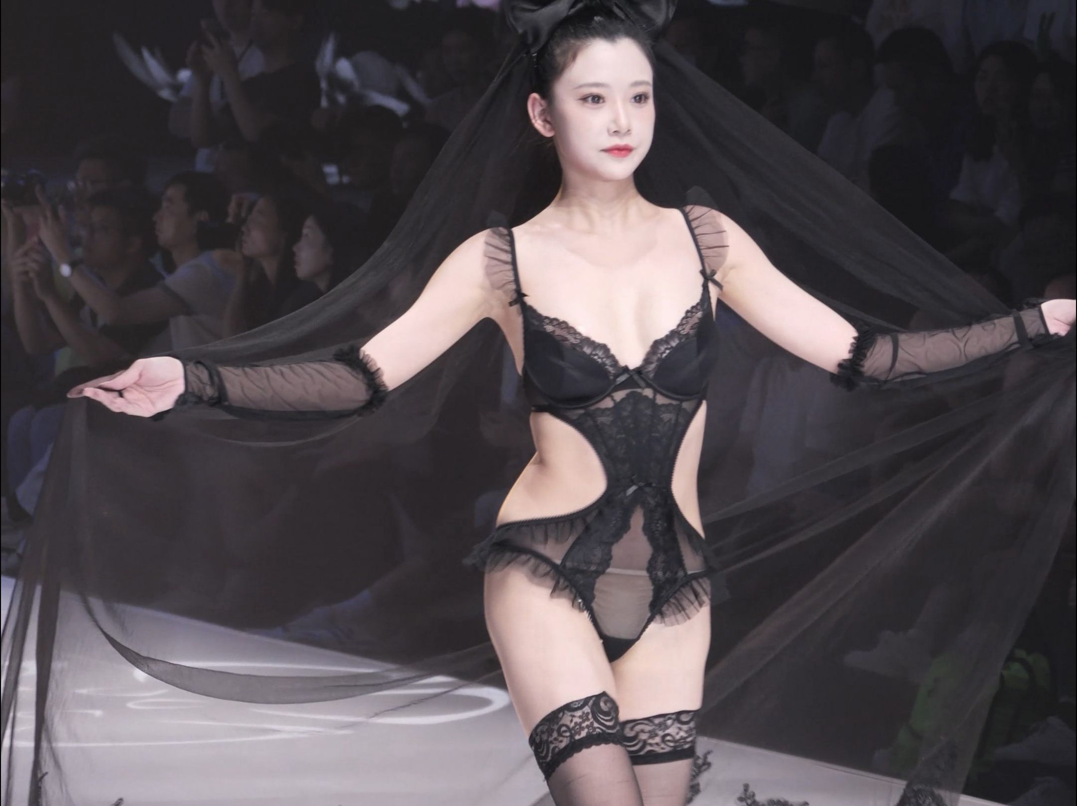 女士内衣秀 Lingerie Runway Show  SIUF 2024 第十九届深圳国际品牌内衣展览会 04 伊丝艾拉 竖屏哔哩哔哩bilibili