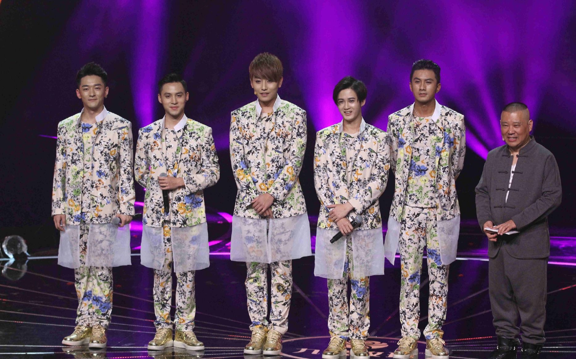 mic男团4k国色天香舞台高清修复版之花田错