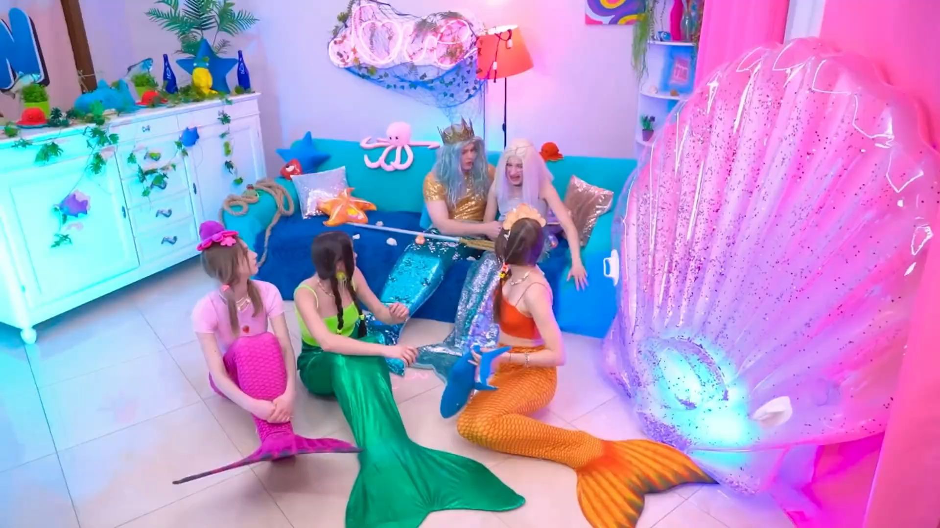 如果你来到美人鱼世界?第一视角带你去看超级多美人鱼