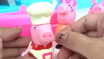 Nat and Essie Playfully Review Peppa Pig Mini Pizzeria Carry Case