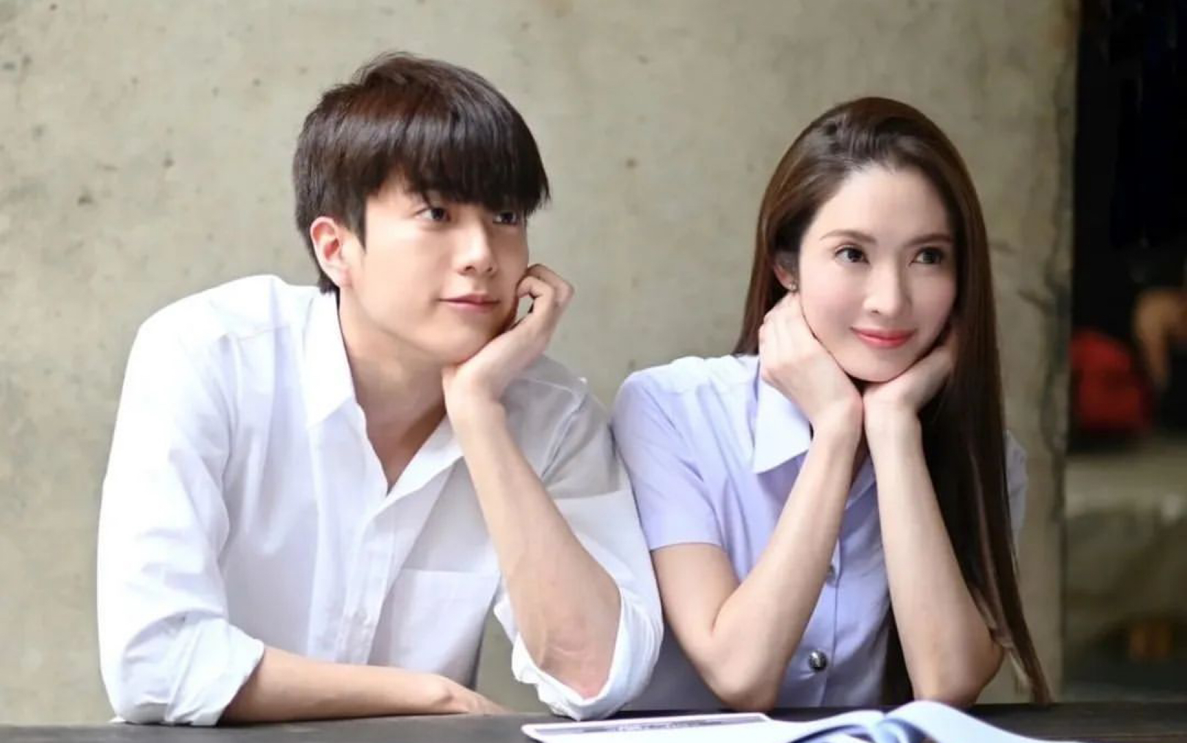 知道为什么查侬会喜欢aff姐了,可爱,性感,有才华,有魅力,姐通通都有.