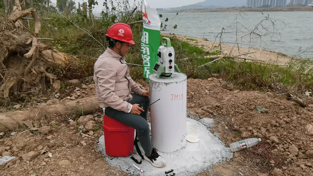 这个观测墩,做的的确低了点,导致本岸两个点不通视.