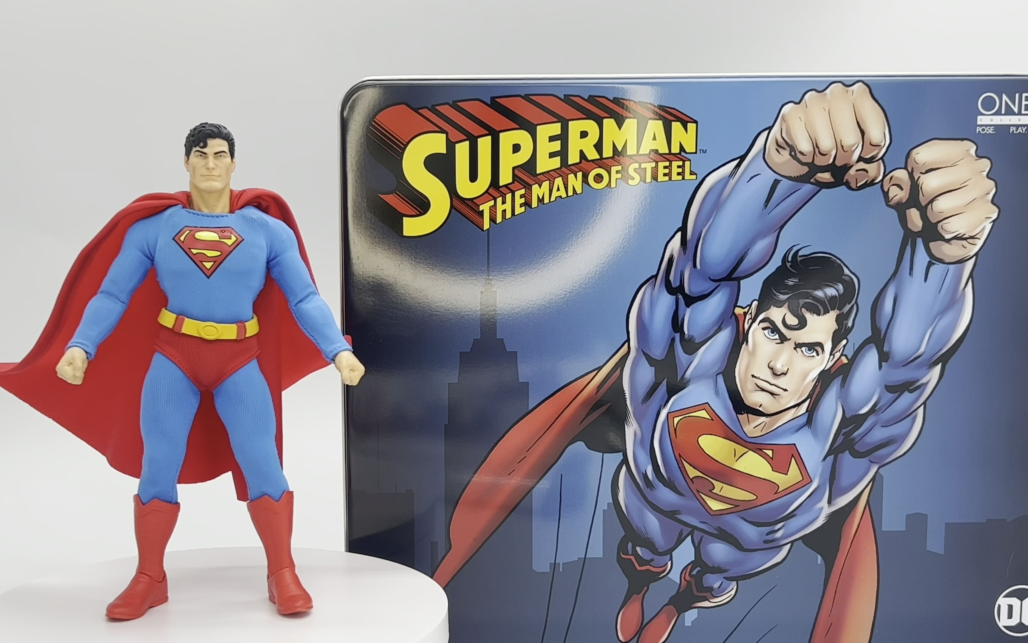 mezco 钢铁之躯 超人 4k画质